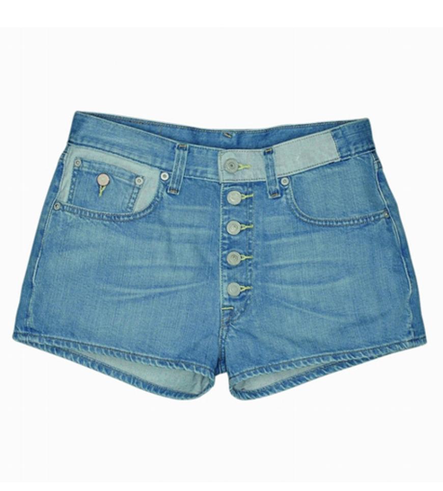 Denim-Shorts von Levi’s, ca. 90 Euro