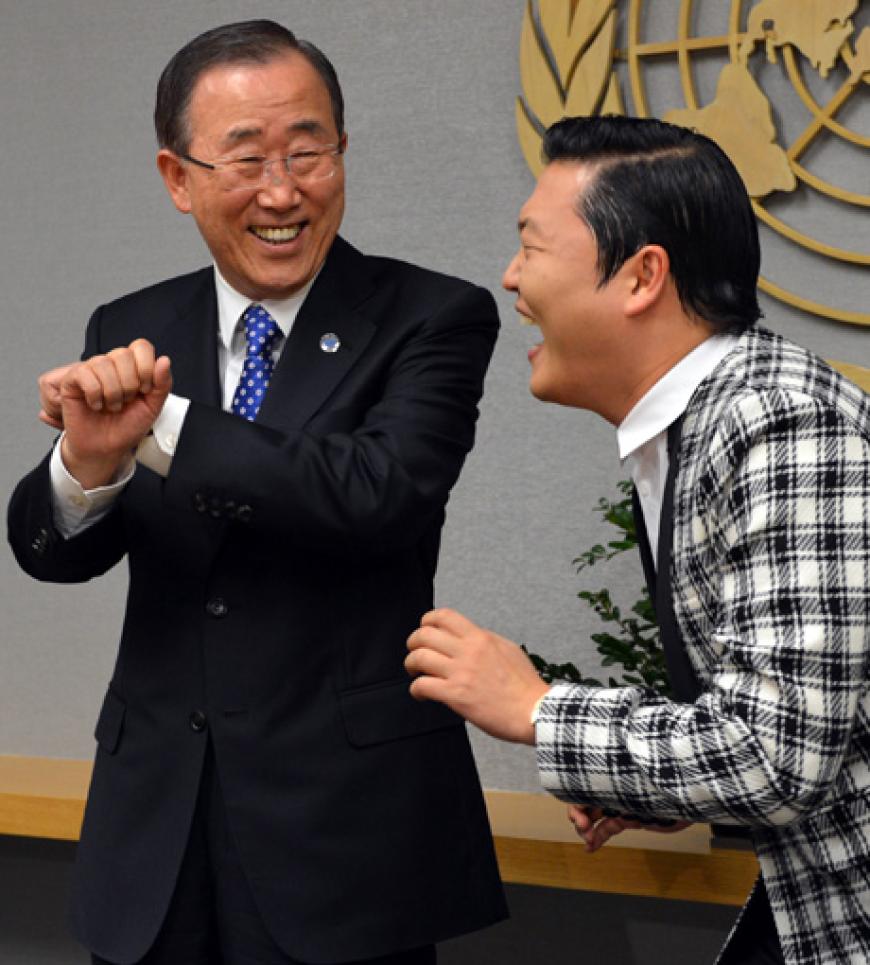 Psy tanzte schon mit seinem Landsmann und dem UN-Generalsekretär Ban Ki-Moon seinen