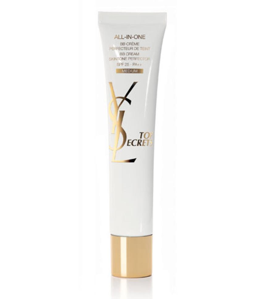 Die BB Cream von Yves Saint Laurent lässt sich leicht verteilen und zieht schnell ein, allerdings ist der Farbton