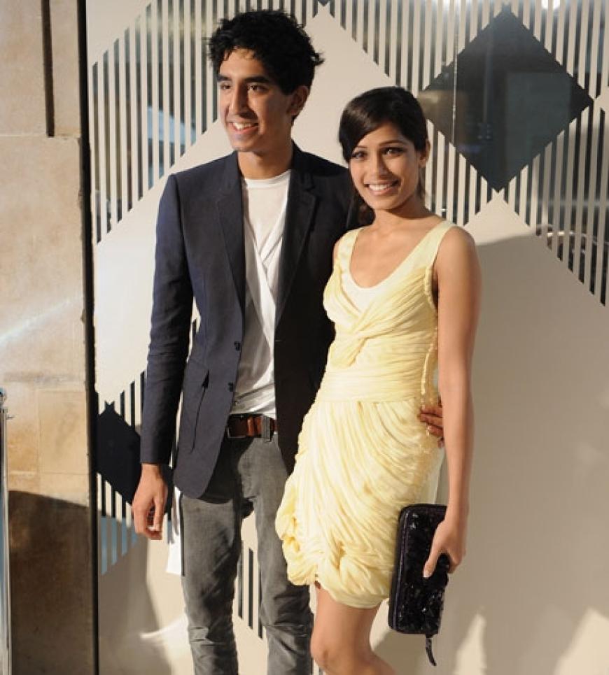 Schauspieler Dev Patel gemeinsam mit