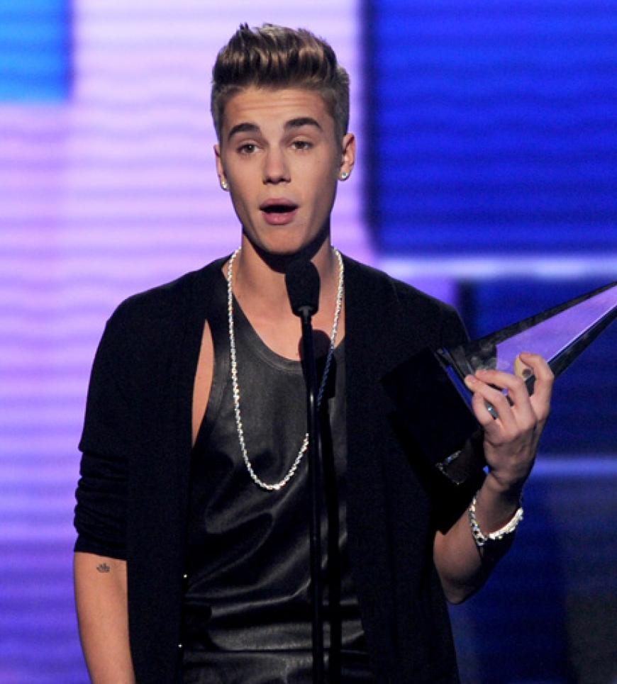 Abräumer des Abends: Justin Bieber nahm insgesamt drei Awards mit nach Hause - darunter der wichtigste Preis als
