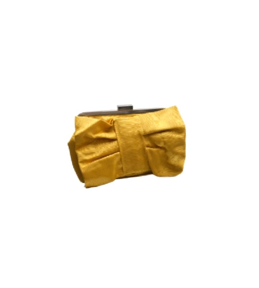 Gelb: Satin´tasche
mit Zierschleife von Asos, ca. 30 Euro