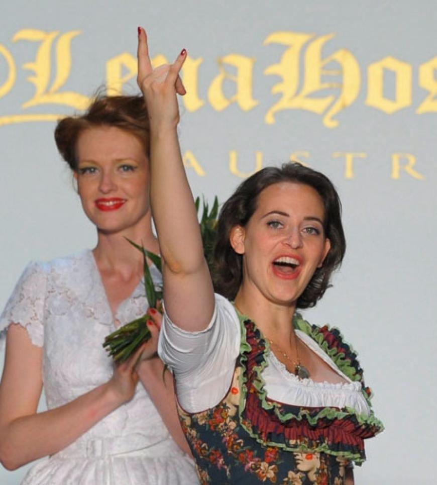 Designerin Lena Hoschek feiert ihre neue Kollektion