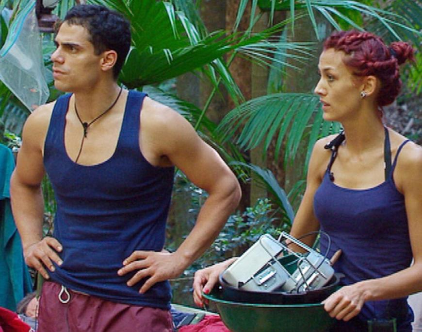 Auch Silva und Fiona mischen sich ein. Alle auf Küken Georgina - das findet vor allem