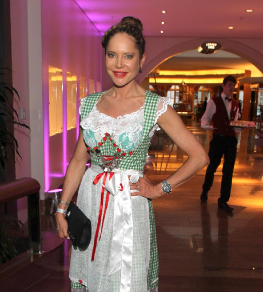 Doreen Dietel kam im Dirndl