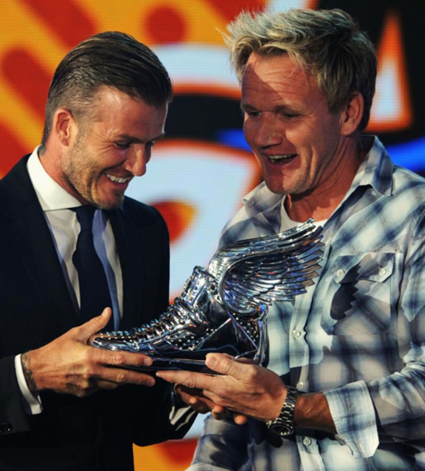 Cool! Gordon Ramsay durfte seinem Freund und Landsmann David Beckham einen Award überreichen
