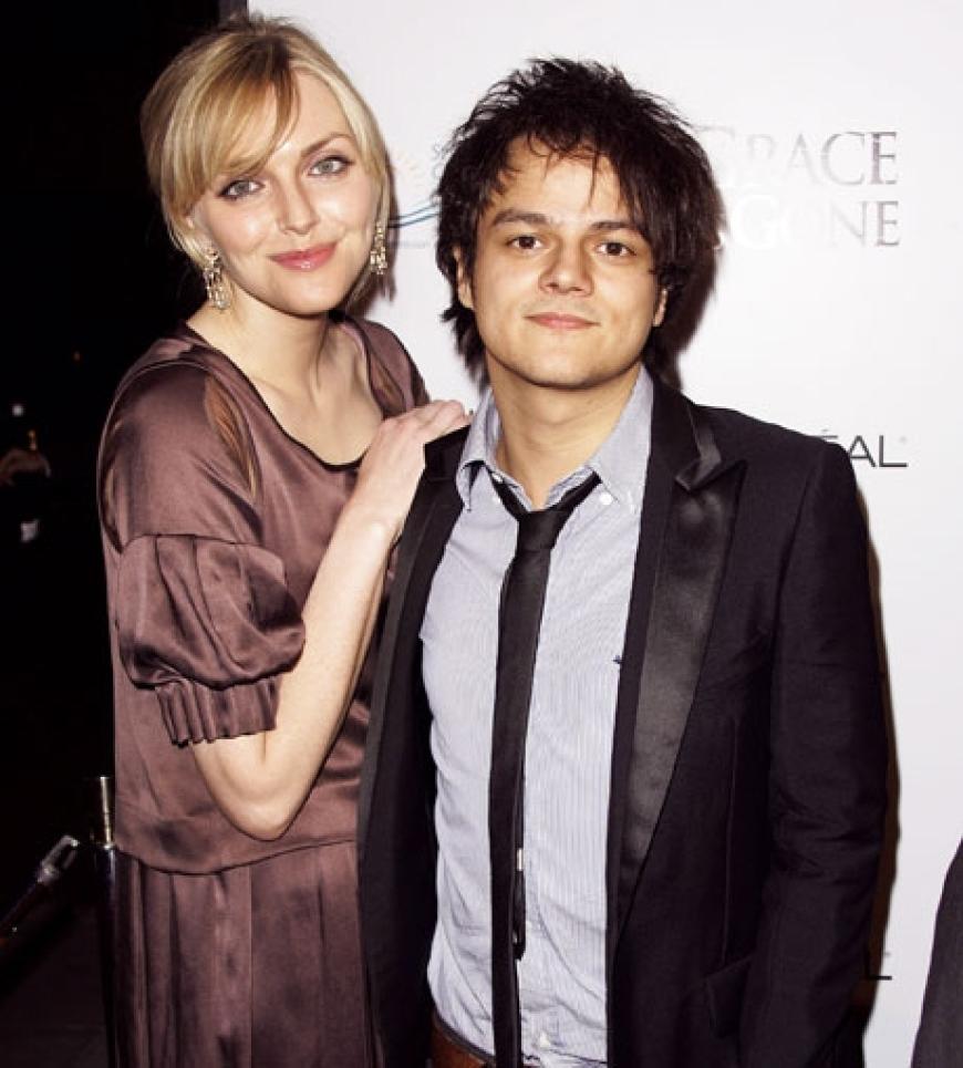 Das britische Model Sophie Dahl überragt ihren Lover Jamie Cullum um mindestens eine Kopflänge. Sie und der aus England stammende Musiker sind seit 2009 verlobt und planen bereits ihre Hochzeit