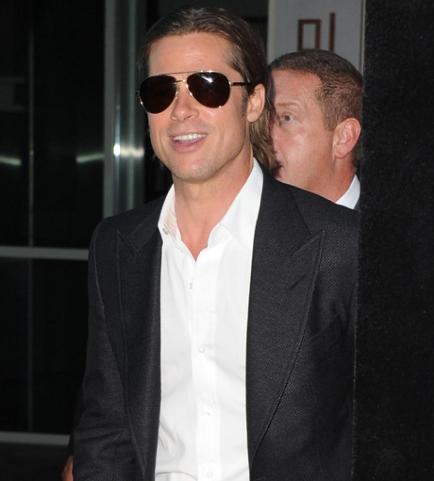 Cool: Brad Pitt mit lässiger Piloten-Brille