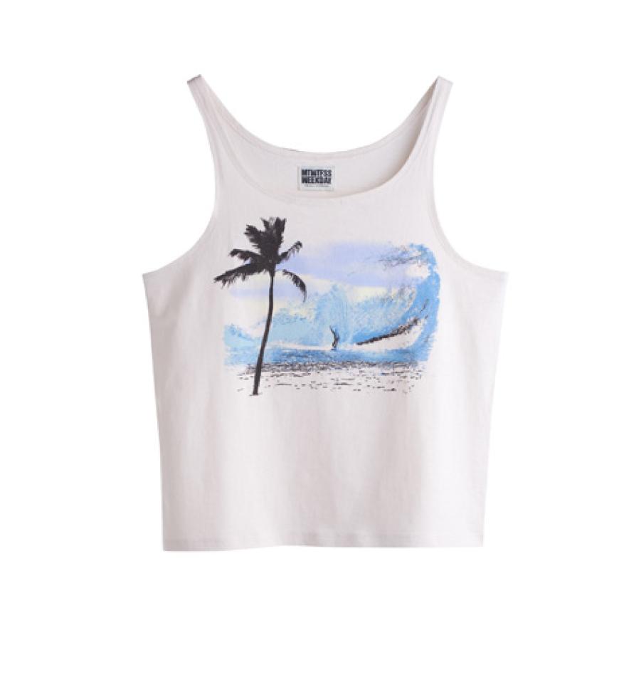 Urlaubsfeeling mit dem Tanktop mit Palmen-Print von Weekday, ca. 30 Euro