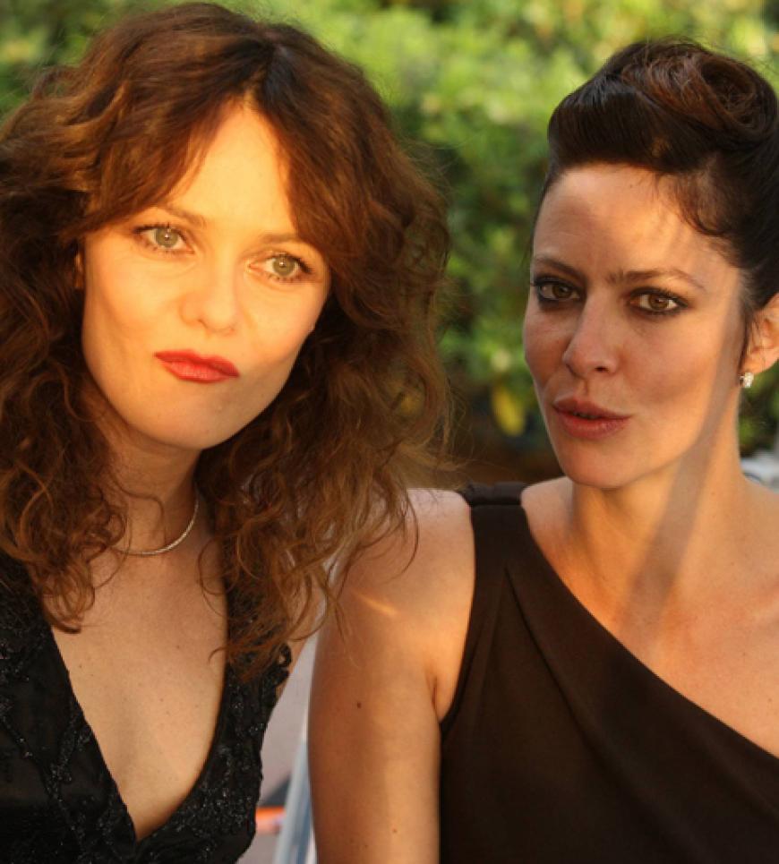 Vanessa Paradis und Anna Mouglalis feierten die Chanel Cruise Collection in Südfrankreich