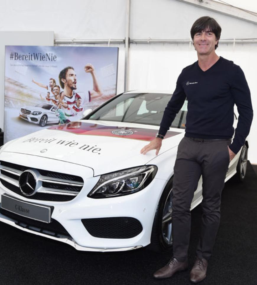 Oliver Bierhoff plädierte dafür, dass man Löw nur noch Autos mit Tempolimit zur Verfügung stellt
