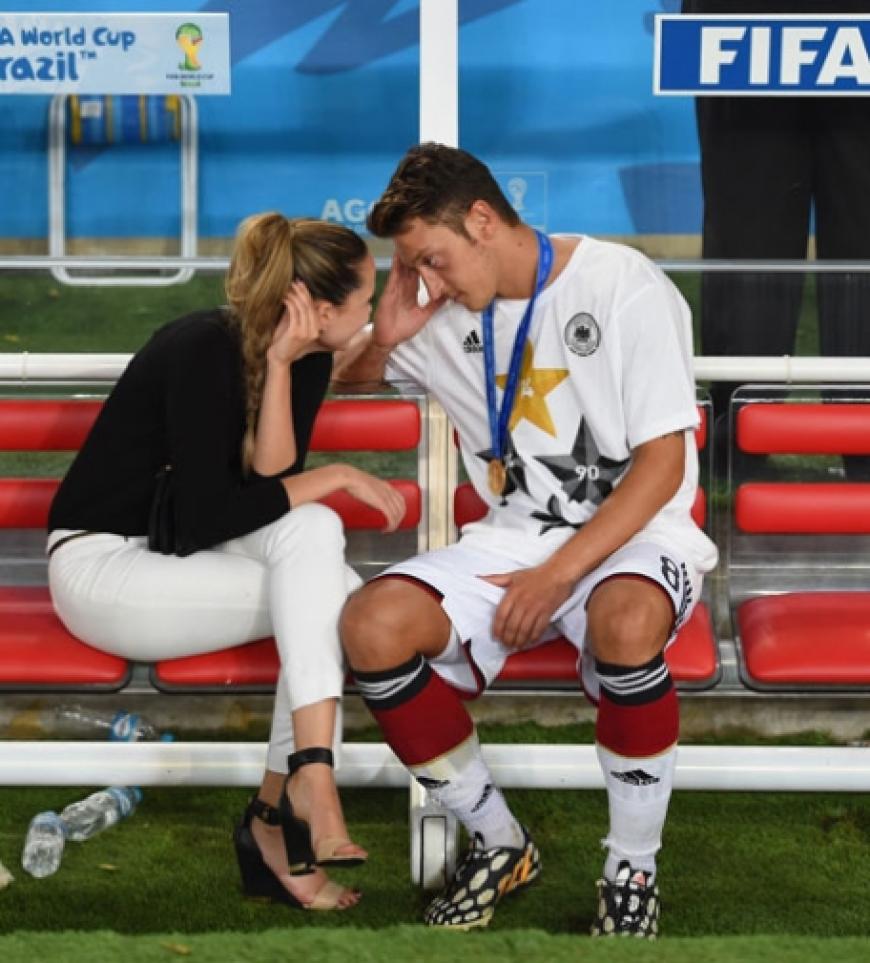 Verliebte Blicke: Mandy und Mesut