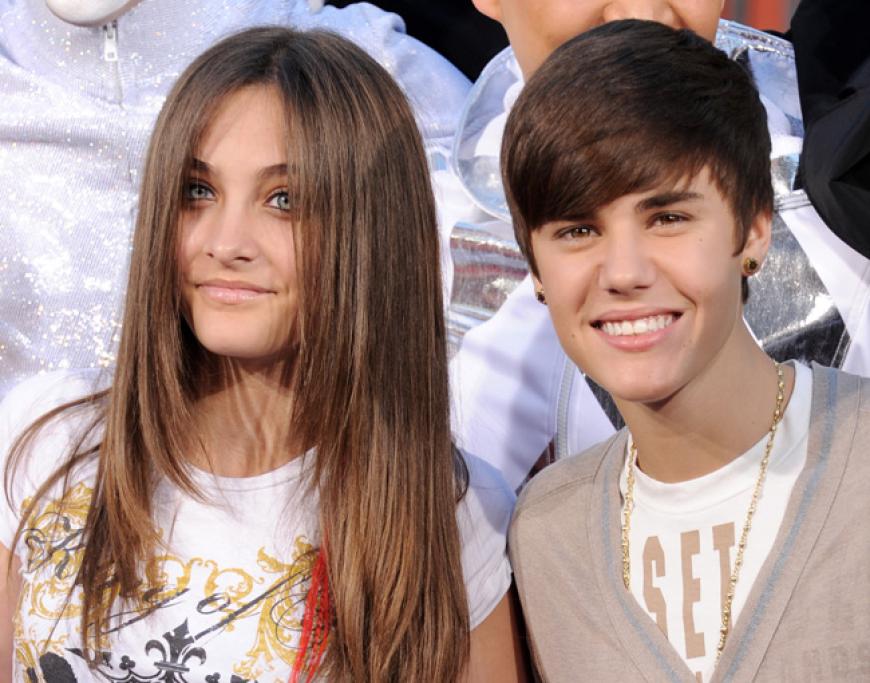 Anfang 2012: Justin mit Paris Jackson und neuer Haarfarbe. Sie schien ihm nicht besonders gut zu gefallen, da er sie schnell wieder änderte