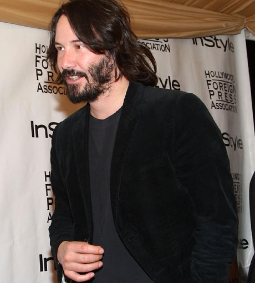 Mit langem Haar und Bart kaum zu erkennen: Keanu Reeves