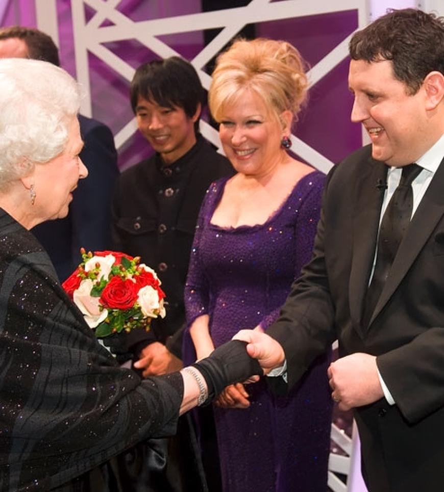 Neben Lady GaGa kamen auch Stars wie Bette Middler oder Comedian Peter Kay zur