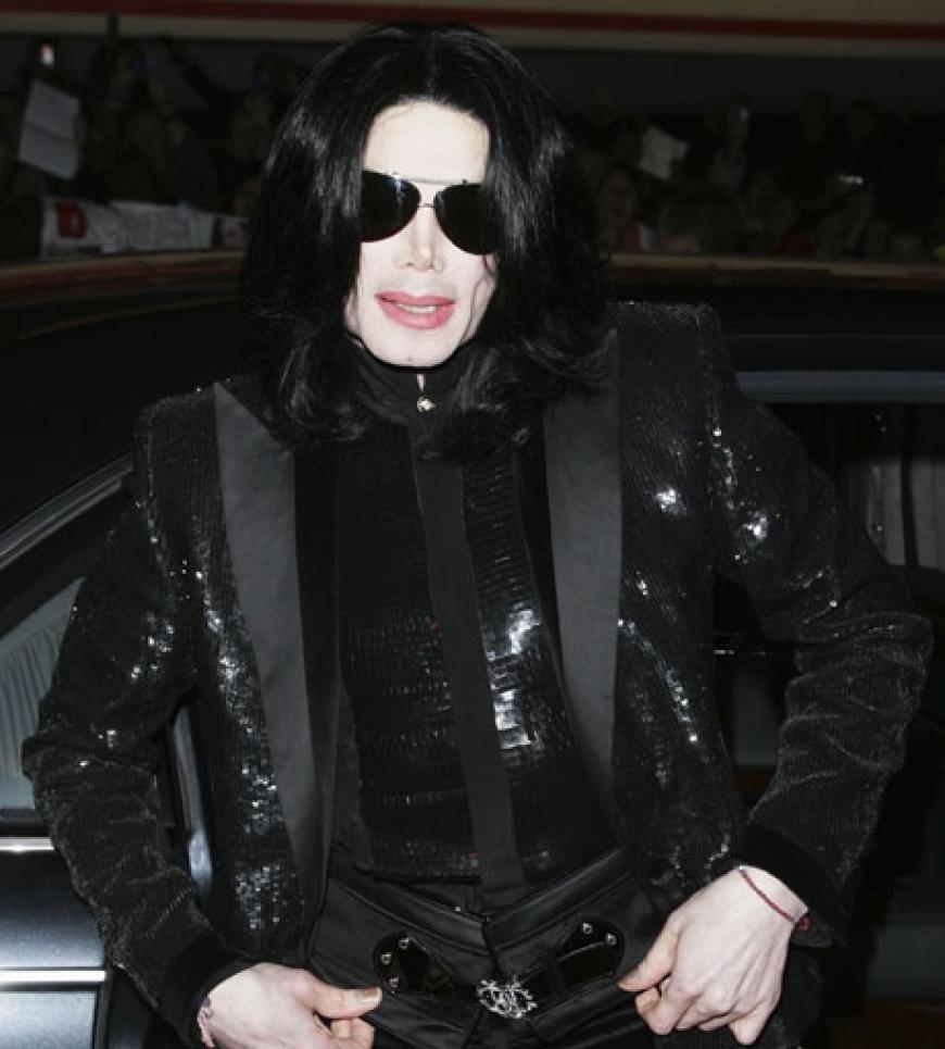 Seit seinem tragischen Tod stieg das Vermögen von Michael Jackson deutlich an. Posthum hat er über 250 Mio. Dollar verdient