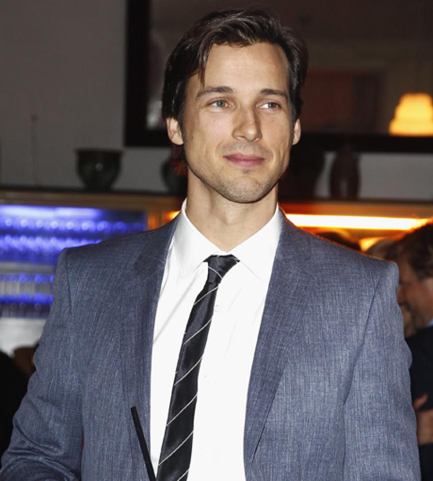 Florian David Fitz erschien standesgemäß im Anzug zur