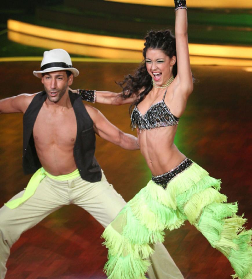 Rebecca Mir und Massimo Sinató zeigten eine Salsa