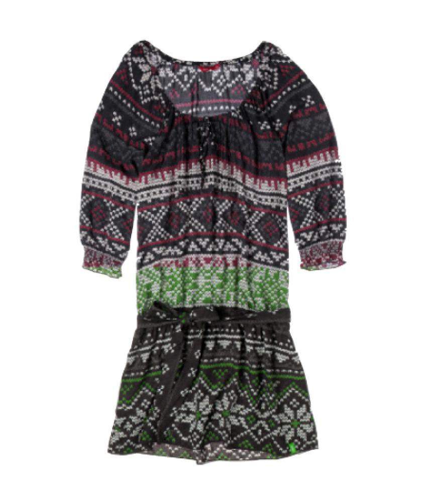 Ein lässiger Schal, Grobstrickjacke und Stiefeletten machen unsere Sommerlieblinge wetterfest. edc by Esprit,ca. 70 Euro