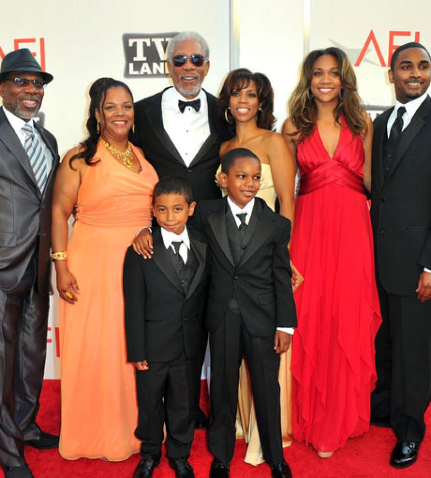 Morgan Freeman gemeinsam mit seiner Familie Morgana Freeman, Alexis Freeman, Alfonso Freeman, Aldric Johns, Teacel Hines, Deena Freeman und Deion Hines
