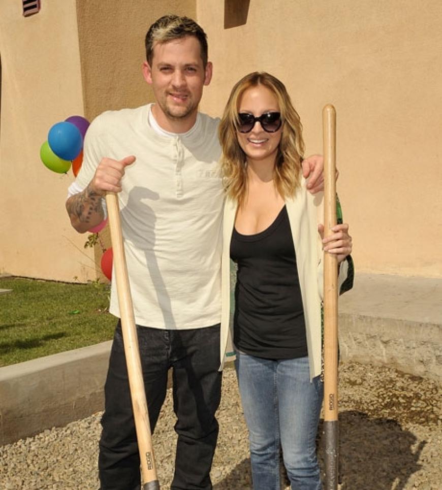 Gerüchten zufolge sind Nicole Richie und Joel Madden schon längst verheiratet. Doch eine Bestätigung liegt nicht vor