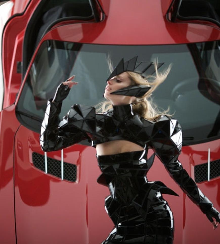 Endlich ist es wieder soweit. Die Mercedes-Benz Fashion Week in Berlin öffnet wieder ihre Pforten. Vom 20. bis zum 23. Januar geben sich dort renommierte Desigern sowie zahlreiche Nachwuchstalente die Klinke in die Hand. Foto: Clive Booth
© CliveBooth