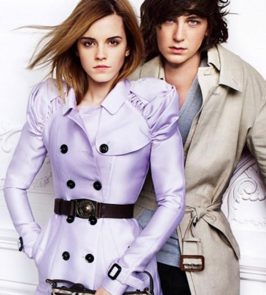 Emma Watson präsentiert gemeinsam mit George Craig die aktuelle Frühjahr/Sommer-Kollektion 2010 von Burberry
Picture Copyright: Burberry