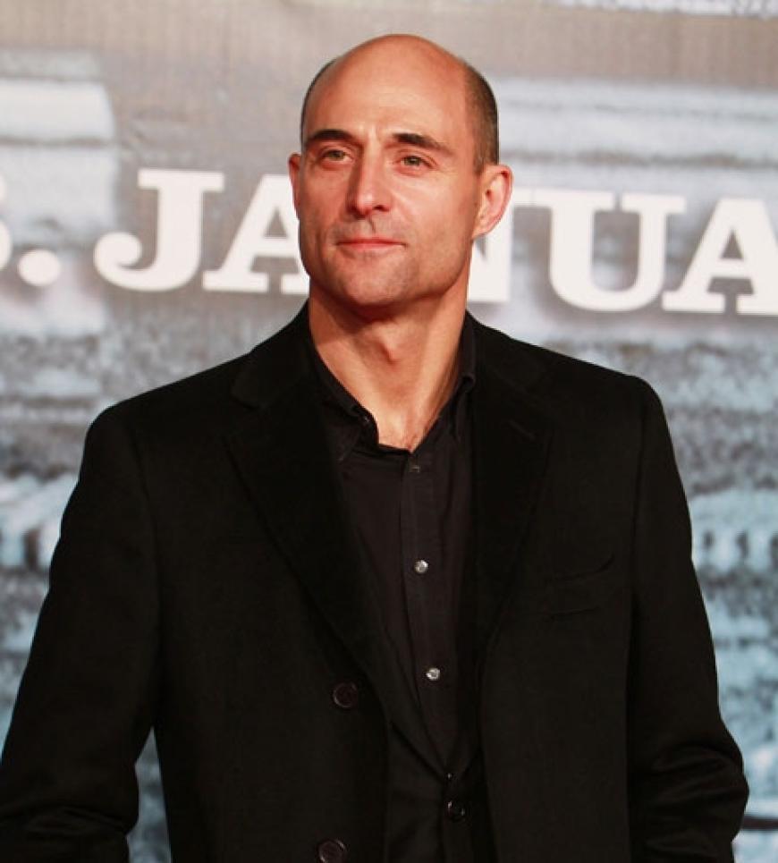 Mark Strong mimt im Film den undurchsichtigen Lord Blackwood