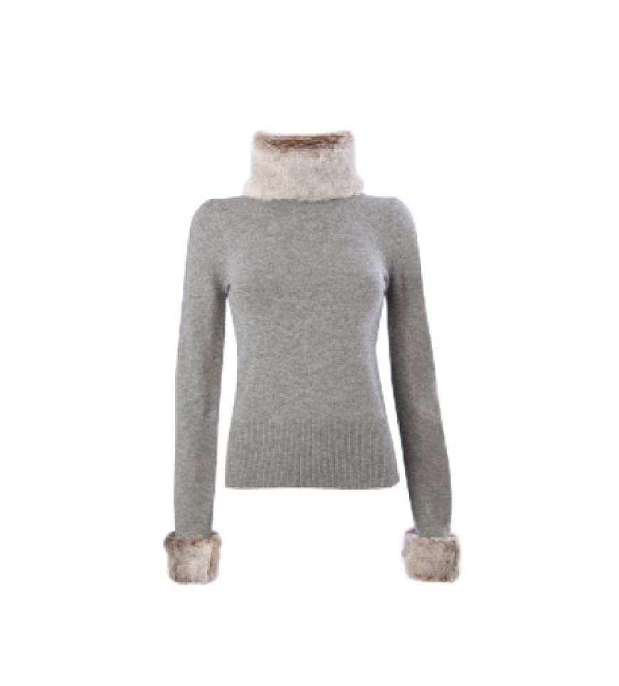 Rollkragenpullover
mit Fellbesatz von
French Connection,
ca. 115 Euro