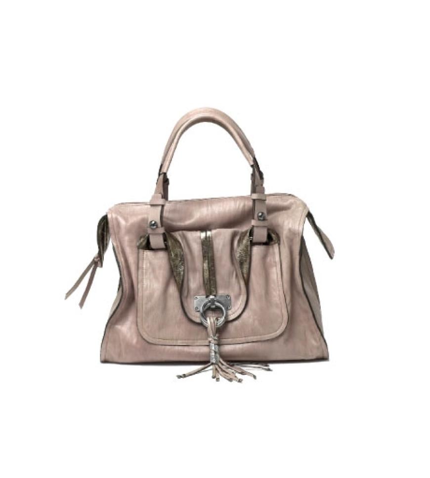 Henkeltasche geschmückt mit auffälliger Silberschnalle und Quaste von Francesco Biasia, ca. 470 Euro