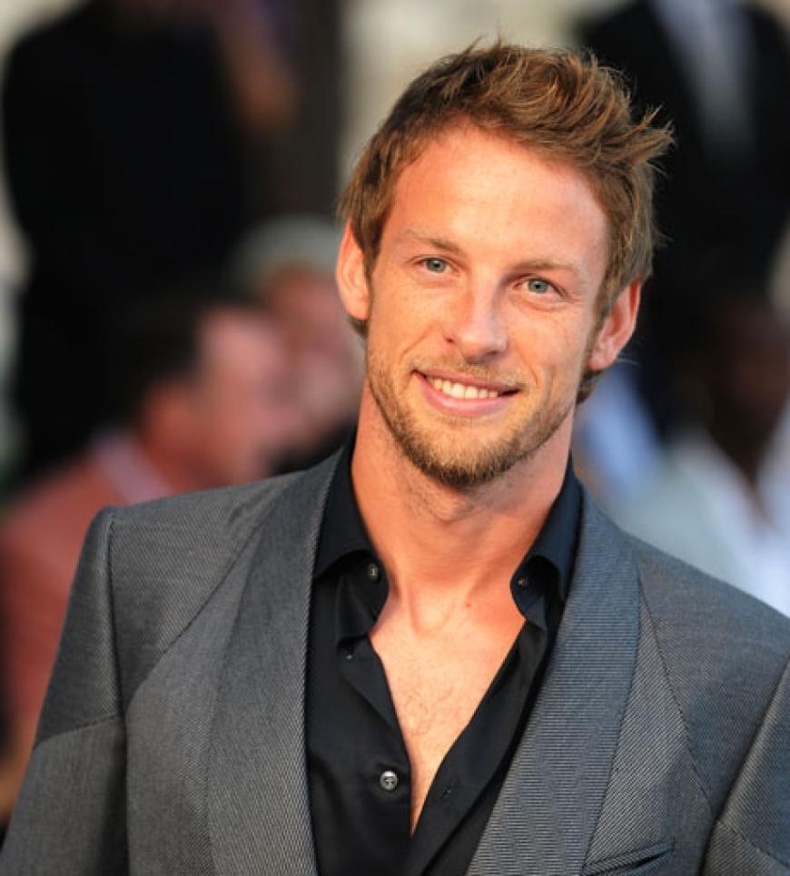 Hätte auch gute Chancen als Model: Formel-1-Fahrer Jenson Button. Der Führende der aktuellen Saison ist in seinem Rennwagen aktuell unschlagbar. Zwei Tage nach der Fashion-Show, gewann der Brite auch den Großen Preis von Monaco