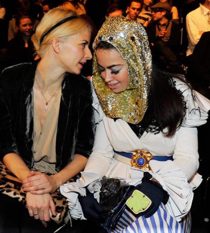 Eva Padberg und Sängerin Aura Dione