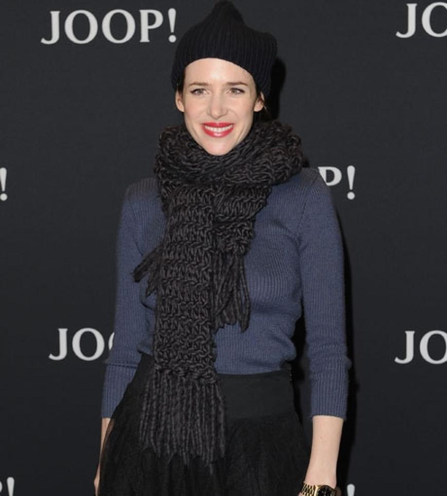 Schauspielerin Julia Malik hatte sich extra warm eingepackt. Sie kam ohne ihren Partner August Diehl