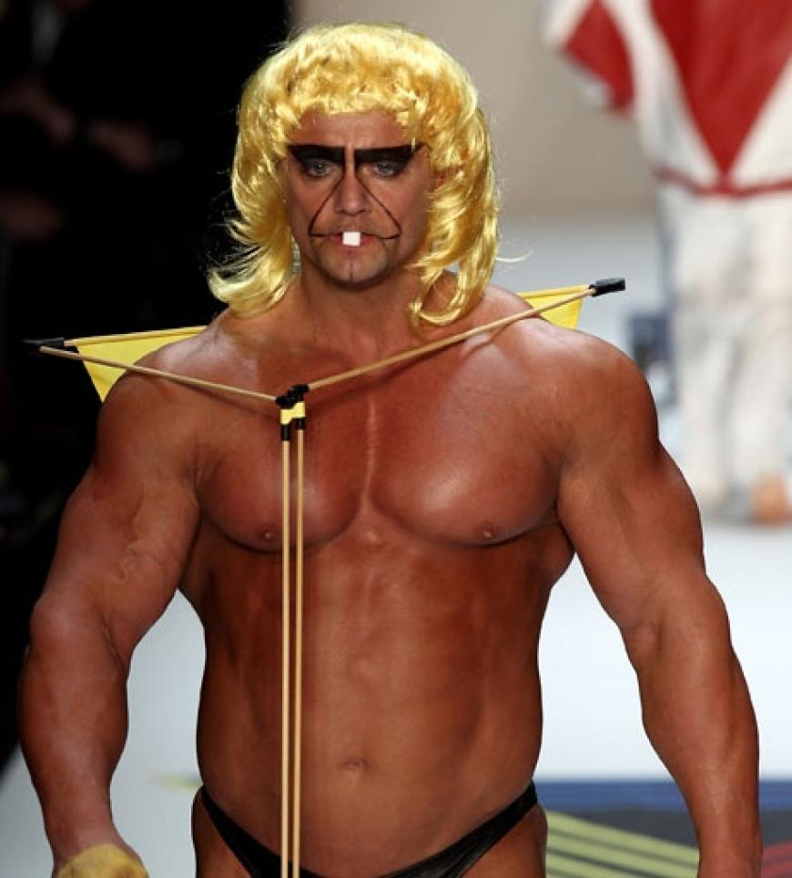 Viel nackte Haut bei Patrick Mohr. Der Designer hat 2008 sein eigenes Label gegründet