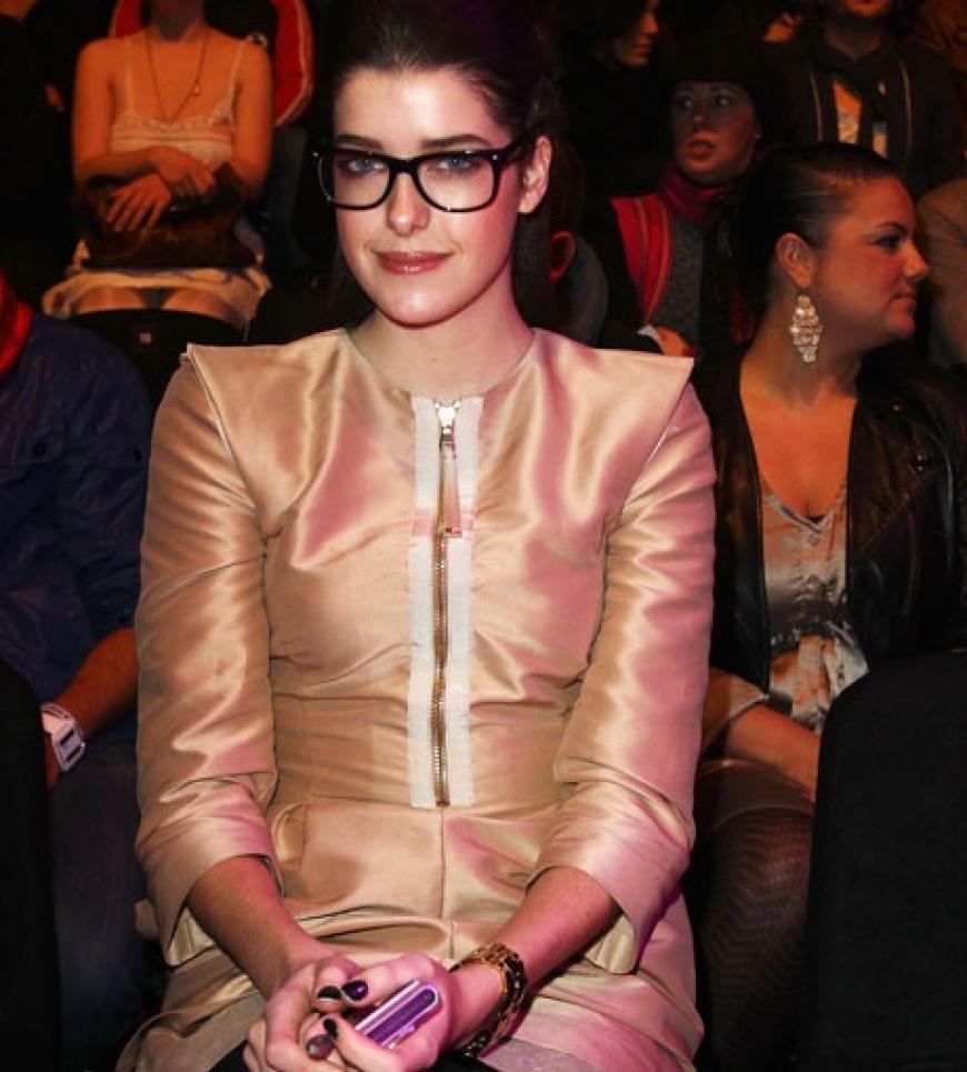 Marie Nasemann mit trendiger Nerd-Brille