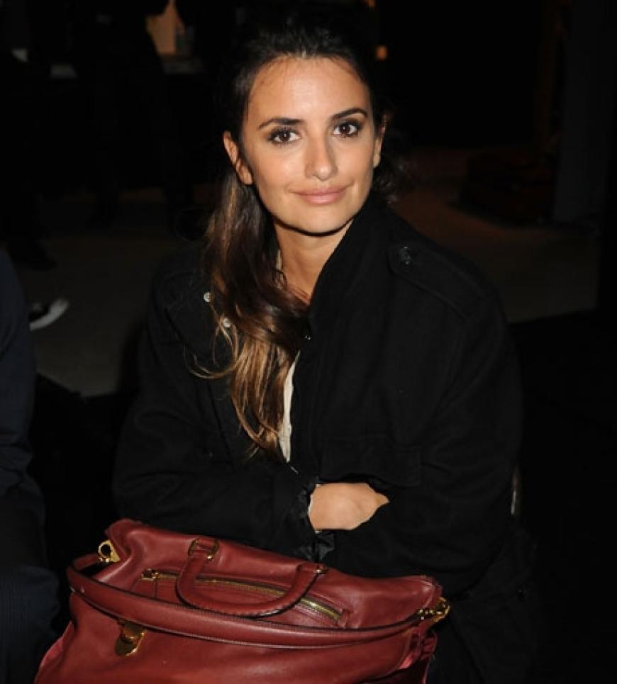 Trotz der Ernsthaftigkeit des Themas kamen alle Promis, wie Penelope Cruz, gut gelaunt zur Veranstaltung