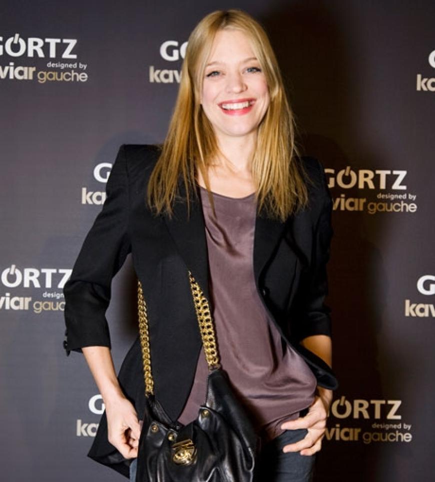 Heike Makatsch trug zur Show natürlich ein Outfit des Labes Kaviar Gauche