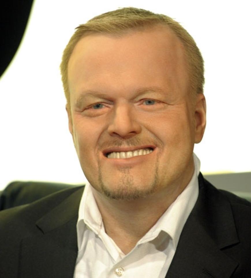 Dasselbe lachen wie sein Original: Stefan Raab ist den Wachs-Künstlern wirklich sehr gut gelungen