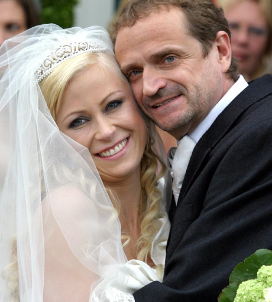 Jenny und Goetz am 8. Mai 2004 bei ihrer Hochzeit in Amelinghausen