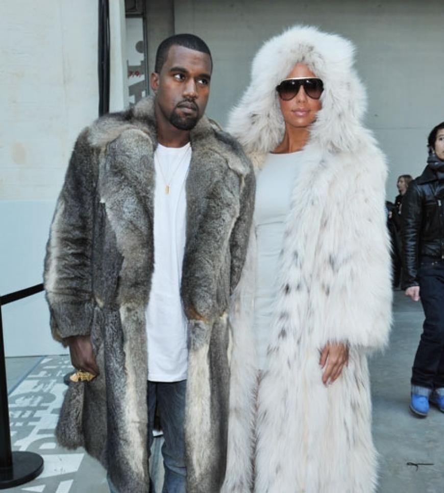 Kanye West und Amber Rose posieren für die Fotografen