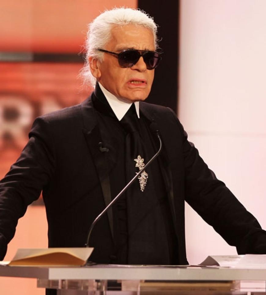 Karl Lagerfeld hält die Laudatio für die beste Schauspielerin international