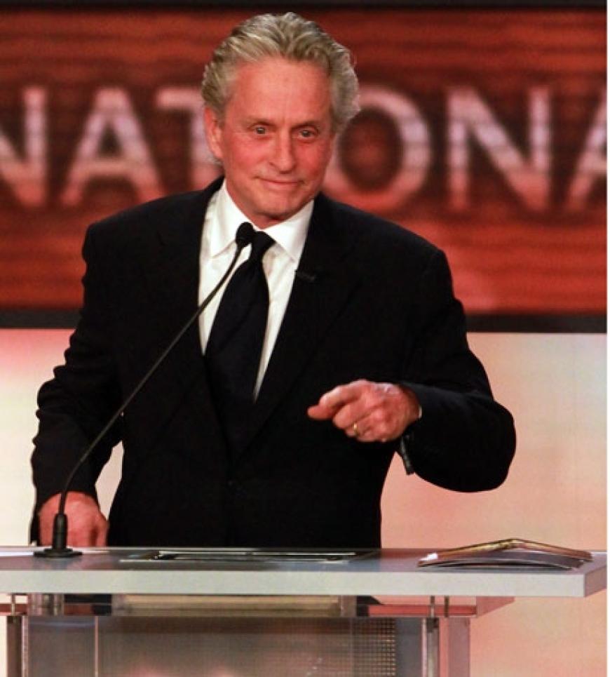 Michael Douglas kam extra aus New York, um den Preis für Danny de Vito zu übergeben. Die US-Schauspieler sind seit über 30 Jahren eng befreundet