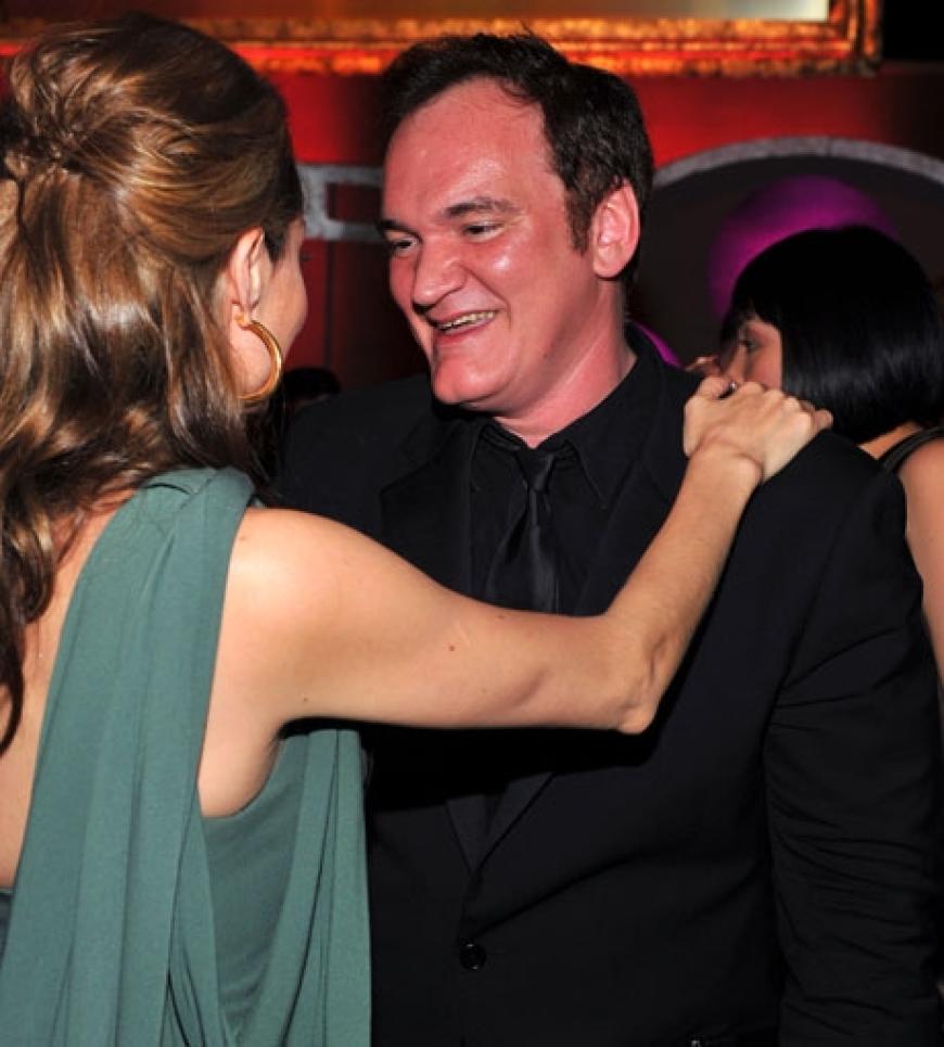Zusammen mit ihrem Freund Quentin Tarantino genossen sie den Abend und gaben der Gerüchteküche um ein mögliches Beziehungsaus einen Dämpfer