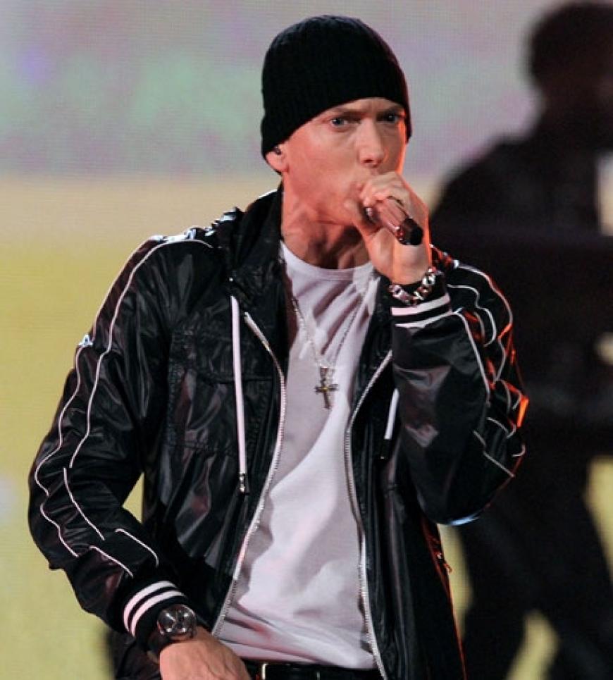 Was für ein Comeback: Eminem steht endlich wieder auf der Bühne. Für seine Single