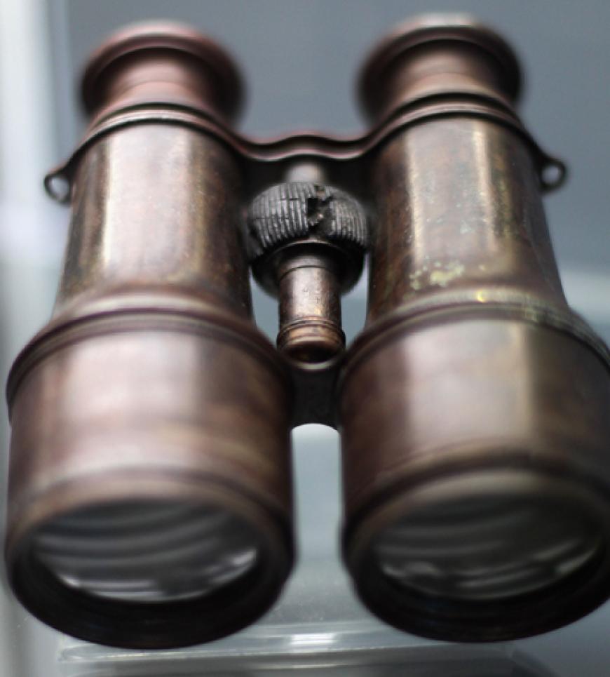 Ein Fernglass aus dem Wrack der Titanic