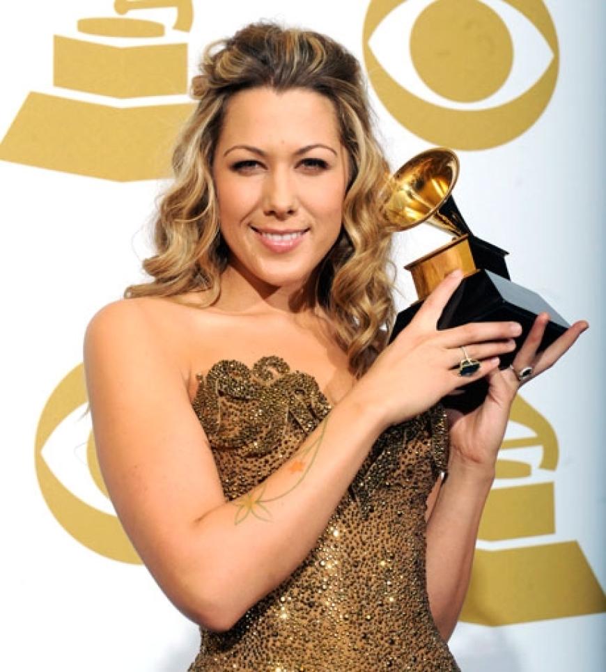 Colbie Caillat darf sich gemeinsam mit Kollegen Jason Mraz über einen Grammy in der Kategorie
