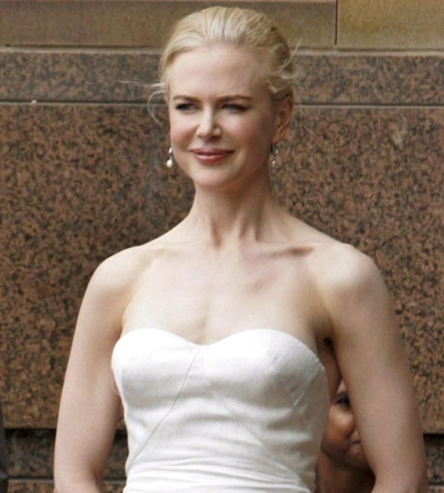 Nicole Kidman im weißen Bustierkleid
