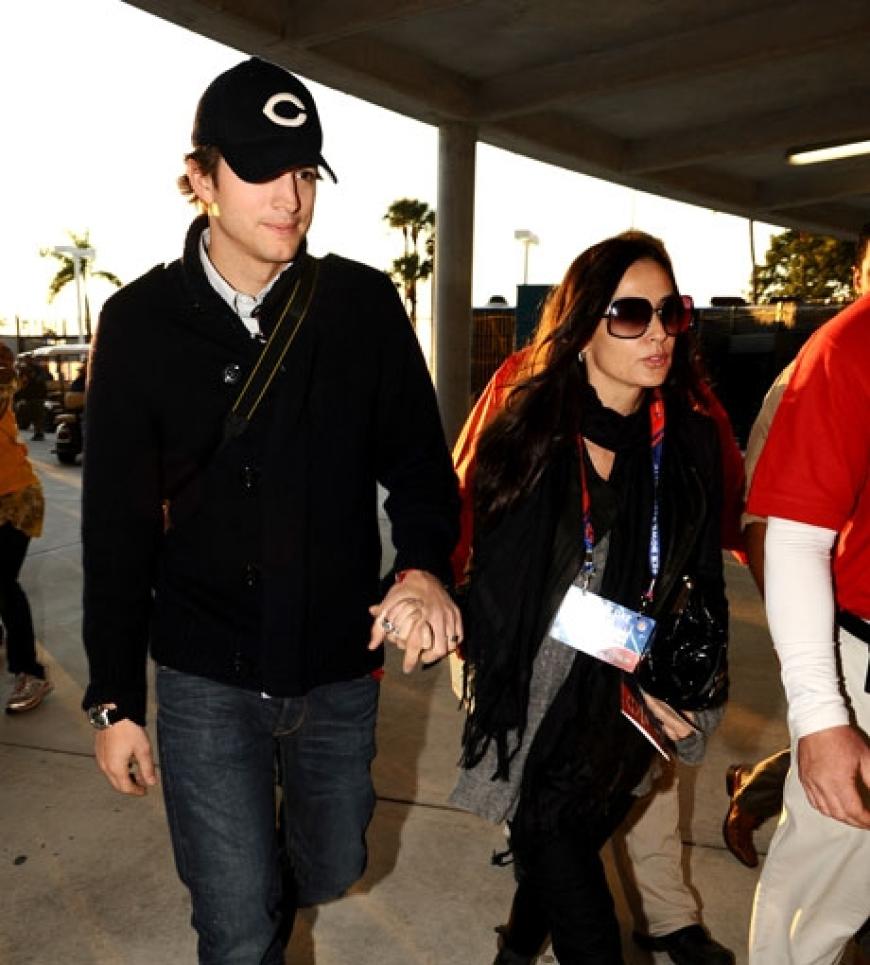 Wollten sich das Sport-Spektakel auch nicht entgehen lassen: Ashton Kutcher mit seiner Ehefrau Demi Moore