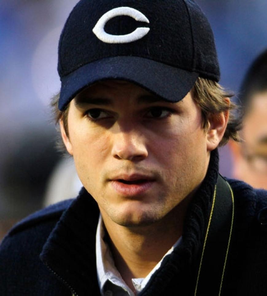 Angespannt: Ashton Kutcher fiebert mit