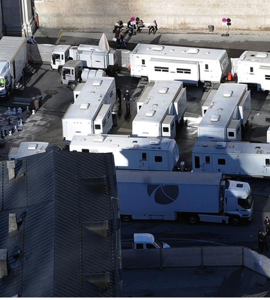In diesen Containern und Wohnwagen lagern die Requisiten für den Film